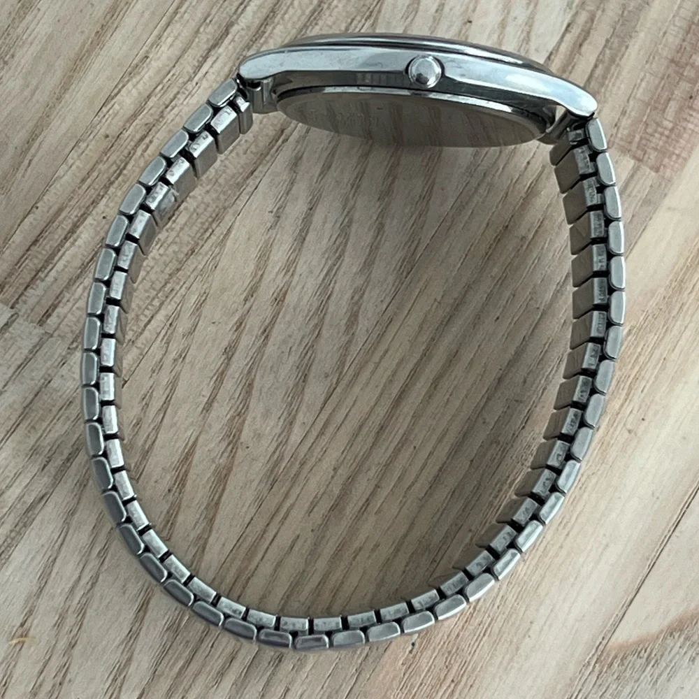 Seiko Men’s Watch Vintage Black Dial Stainless Stretch Bracelet Day Date Window